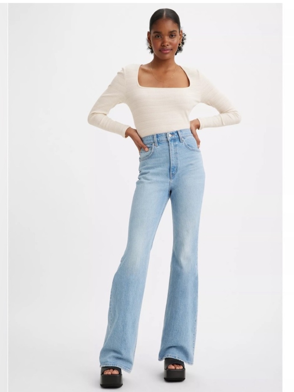 Levi's Premium Women’s 70s High Rise Flare Light Wash Retro Denim Jeans 29x32